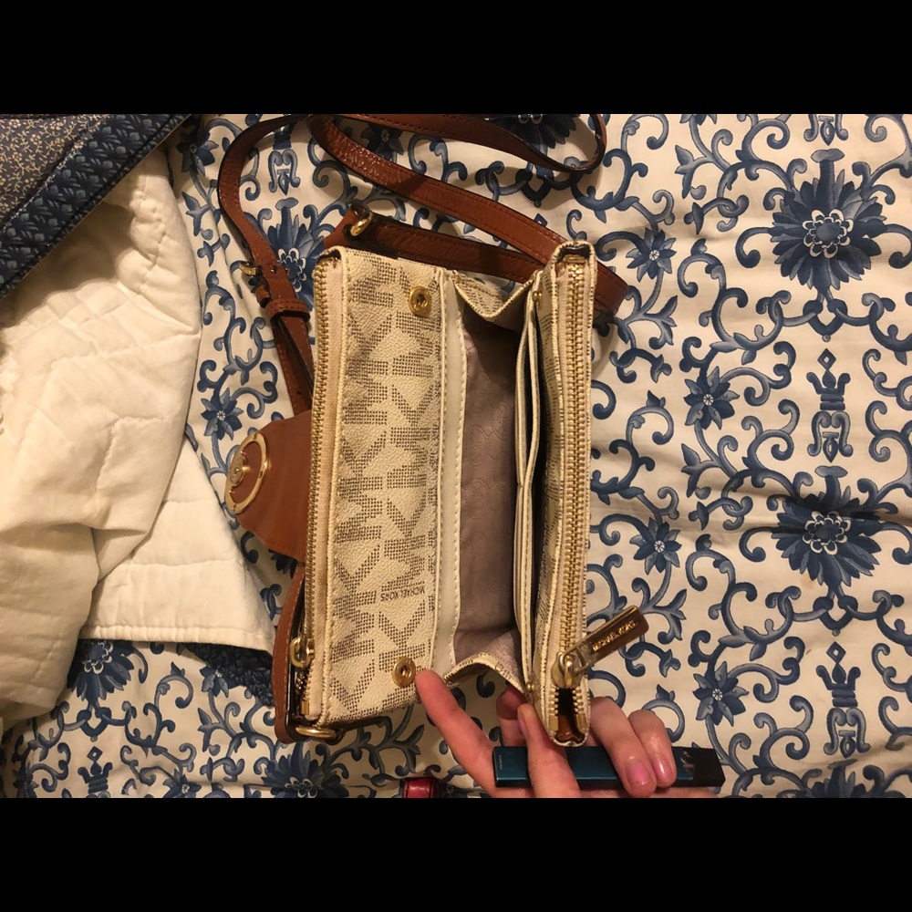 authentic michael kor cross body